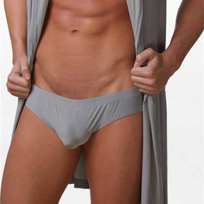 Men's briefs Sexy Low Waist Breathable Briefs U Convex Solid Color Ice Silk underwear for male
Men's briefs Sexy Low Waist Breathable Briefs U Convex Solid Color Ice Silk underwear for male