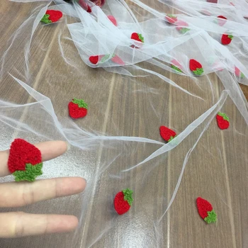 5 Yard 2020 New Towel Embroidered Strawberry Lace Fabric Mesh Tulle Designer DIY Sewing Costura Tela Tecido
5 Yard 2020 New Towel Embroidered Strawberry Lace Fabric Mesh Tulle Designer DIY Sewing Costura Tela Tecido