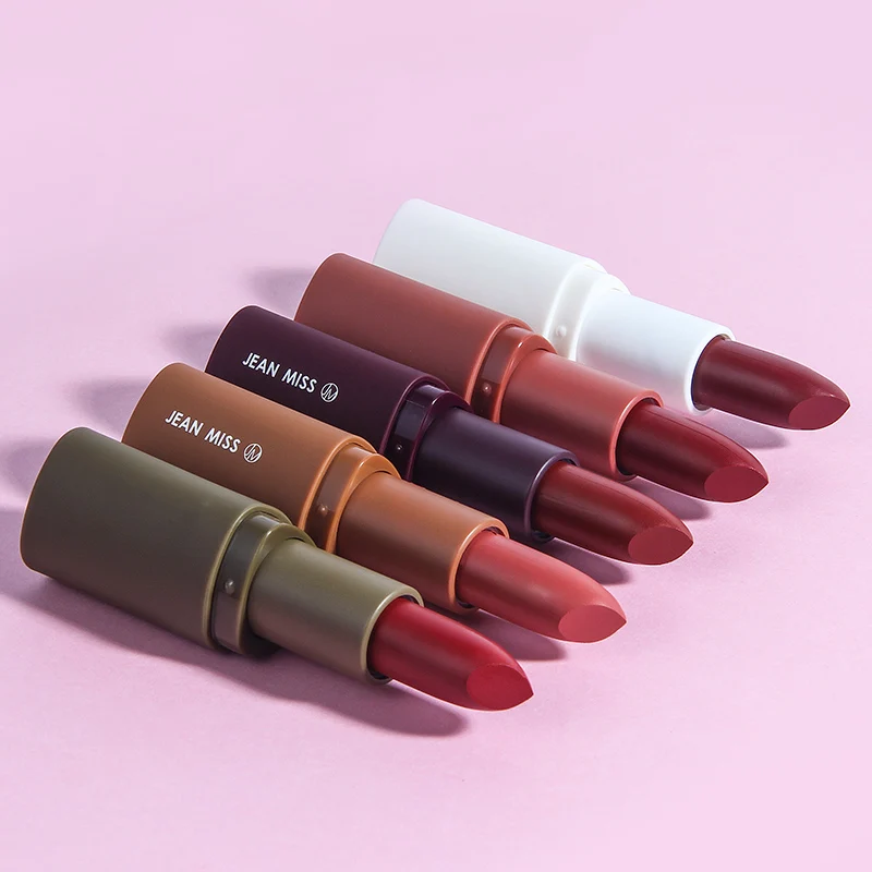 Professional Makeup Waterproof Nude Suede Matte Velvet Lip Glossy Lipstick Sexy Red Lip Tint 5 Colors Women Fashion Makeup Gift
Professional Makeup Waterproof Nude Suede Matte Velvet Lip Glossy Lipstick Sexy Red Lip Tint 5 Colors Women Fashion Makeup Gift