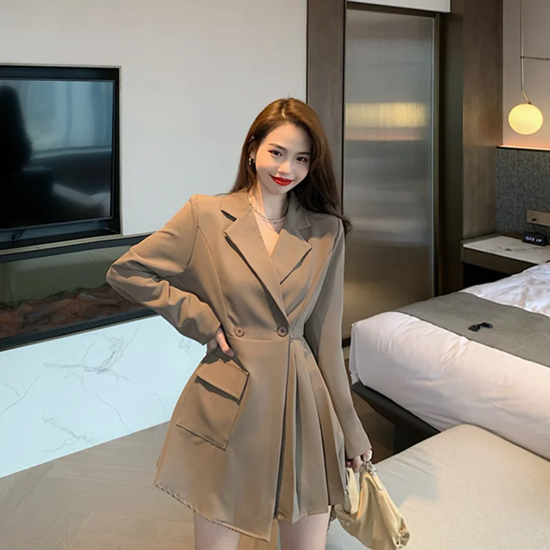 2020 autumn and winter long-sleeved women's clothing French French Hepburn style Western women's waist thin elegant asymmetrical
2020 autumn and winter long-sleeved women's clothing French French Hepburn style Western women's waist thin elegant asymmetrical