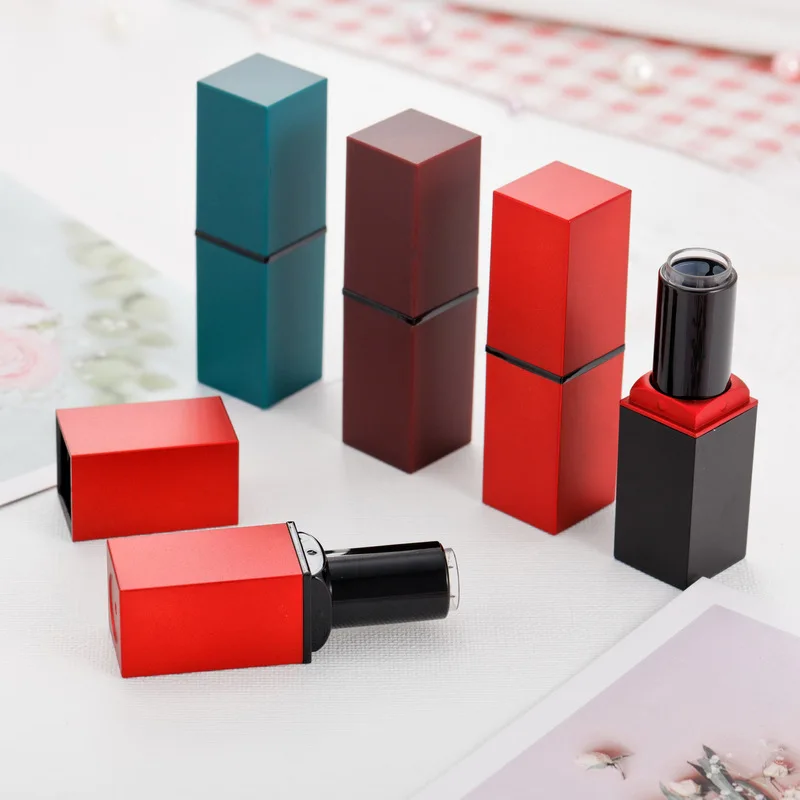 

50pcs Wholesale square dumb paint lipstick tubes empty matte lipgloss tubes 12.1mm DIY lipstick packaging material hot sell