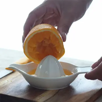 2PCs Ceramic Manual Juicer Mini Orange Lemon Juice Squeezer Portable Fruit Mixing Machine Household Kitchen
2PCs Ceramic Manual Juicer Mini Orange Lemon Juice Squeezer Portable Fruit Mixing Machine Household Kitchen