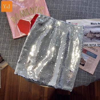 2020 Korean Shiny High Waist Mini Skirts Women Silver Leisure Zipper Skirts Femme Straight Beading Solid Dresses 
2020 Korean Shiny High Waist Mini Skirts Women Silver Leisure Zipper Skirts Femme Straight Beading Solid Dresses
