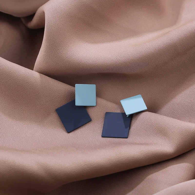 2020 Simple Style Blue Color Double Square Drop Earrings for Women Fashion Geometric Hanging Earring Female Jewelry Brincos
2020 Simple Style Blue Color Double Square Drop Earrings for Women Fashion Geometric Hanging Earring Female Jewelry Brincos