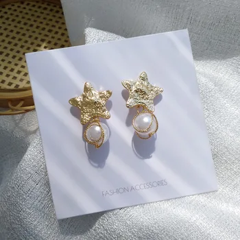 2020 Korean Style Gold Color Irregular Sequined Five-pointed Star Clip Earrings Simple Simulation Pearl Clip on Earrings Women
2020 Korean Style Gold Color Irregular Sequined Five-pointed Star Clip Earrings Simple Simulation Pearl Clip on Earrings Women