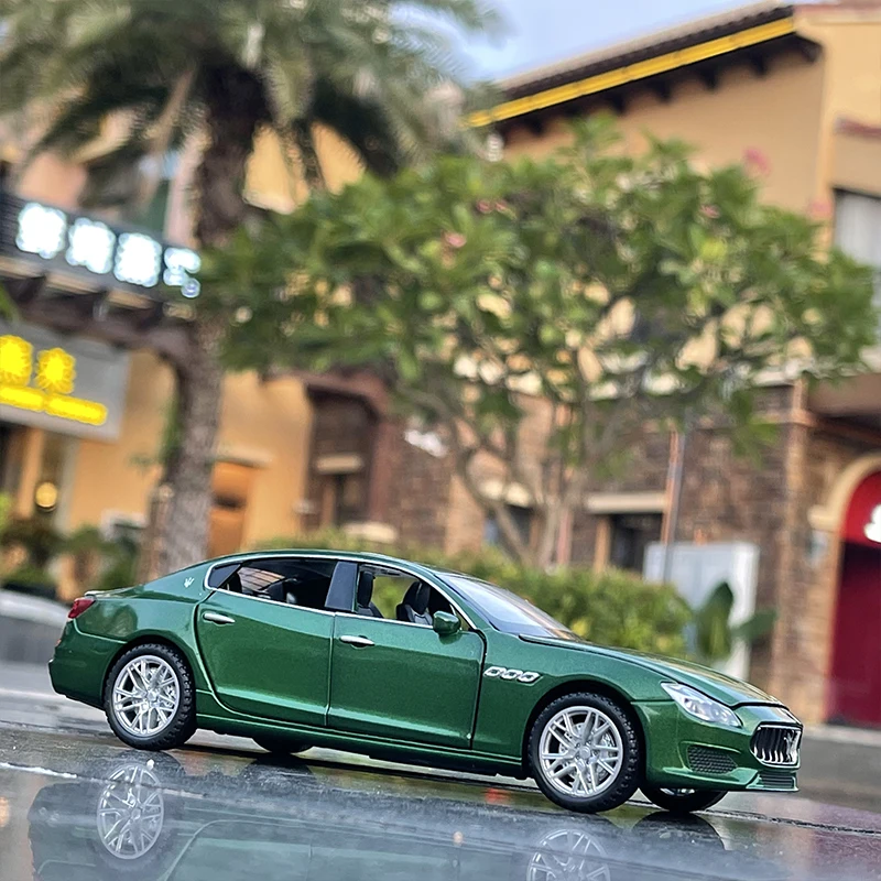 1:32 Maserati Quattroporte, модель автомобиля из сплава, телефон со звуковым светильник эффектом, подарок
1:32 Maserati Quattroporte, модель автомобиля из сплава, телефон со звуковым светильник эффектом, подарок