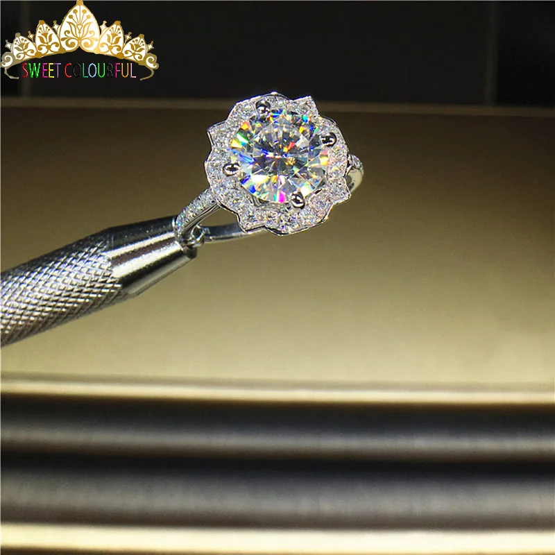 100% 18K 750Au Gold Moissanite Diamond Ring D color VVS With national certificate MOia-03
100% 18K 750Au Gold Moissanite Diamond Ring D color VVS With national certificate MOia-03