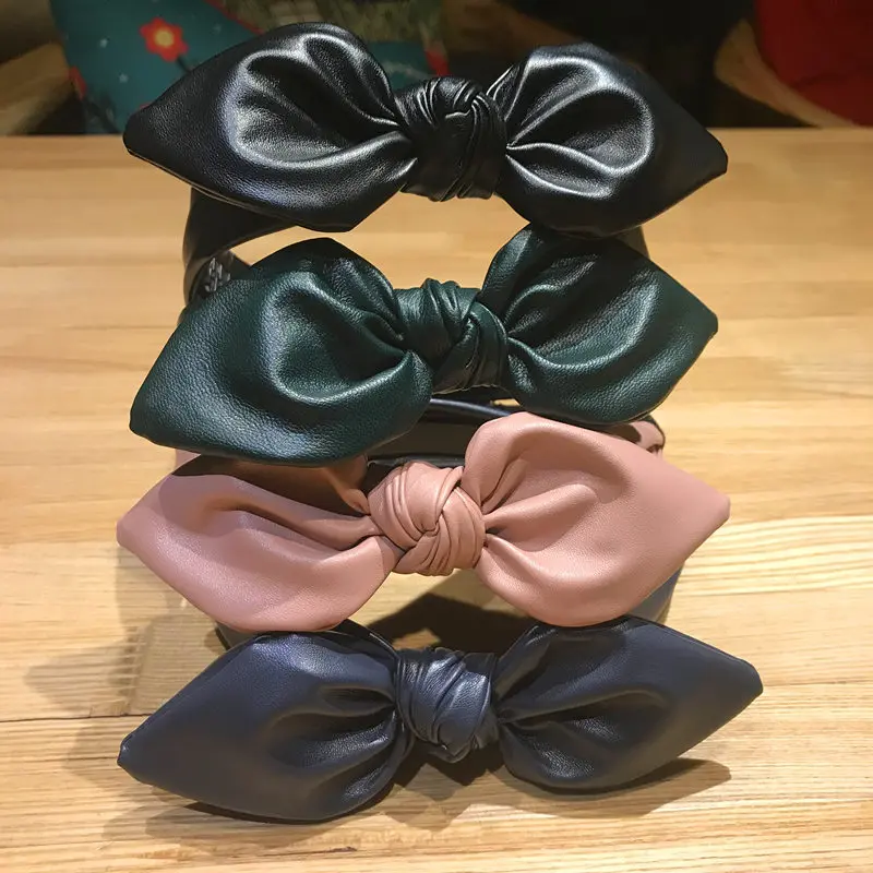 Женские туфли обруч для волос из искусственной кожи с бантом модная резинка для волос многоцелевой широкополая Женская повязка на голову ободок для волос аксессуары
Женские туфли обруч для волос из искусственной кожи с бантом модная резинка для волос многоцелевой широкополая Женская повязка на голову ободок для волос аксессуары