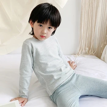 2020 New autumn brushed cotton warm pajamas sets girls and boys children Long sleeve sleepwear casual Striped kids underwear
2020 New autumn brushed cotton warm pajamas sets girls and boys children Long sleeve sleepwear casual Striped kids underwear