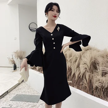 Women V-neck Fishtail Qipao Sexy Flare Sleeve Plus Size 3XL Evening Party Gown Elegant Slim Long Cheongsam Robe De Soiree
Women V-neck Fishtail Qipao Sexy Flare Sleeve Plus Size 3XL Evening Party Gown Elegant Slim Long Cheongsam Robe De Soiree