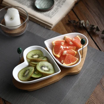 Nordic Ceramic Heart Shaped Fruit Dessert Plate with Fork Modern Minimalist Home Office Grid Snail Nut Snack Snack Candy Platter
Nordic Ceramic Heart Shaped Fruit Dessert Plate with Fork Modern Minimalist Home Office Grid Snail Nut Snack Snack Candy Platter