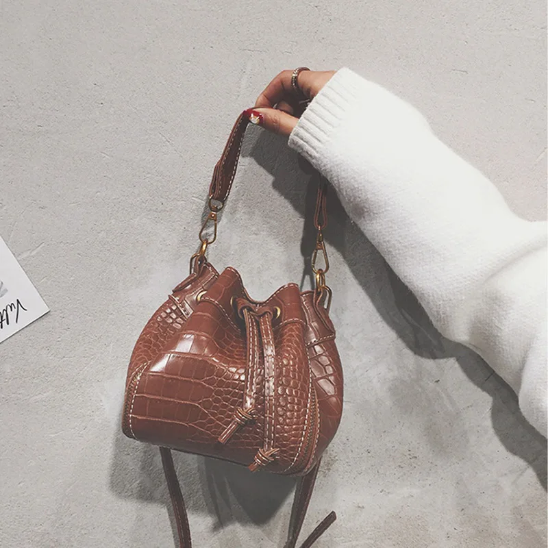 Fashion Crocodile Pattern Women Shoulder Bags Brand Leather Luxury Handbag 2019 Trend Mini Female Crossbody Bag Lady Small Totes
Fashion Crocodile Pattern Women Shoulder Bags Brand Leather Luxury Handbag 2019 Trend Mini Female Crossbody Bag Lady Small Totes