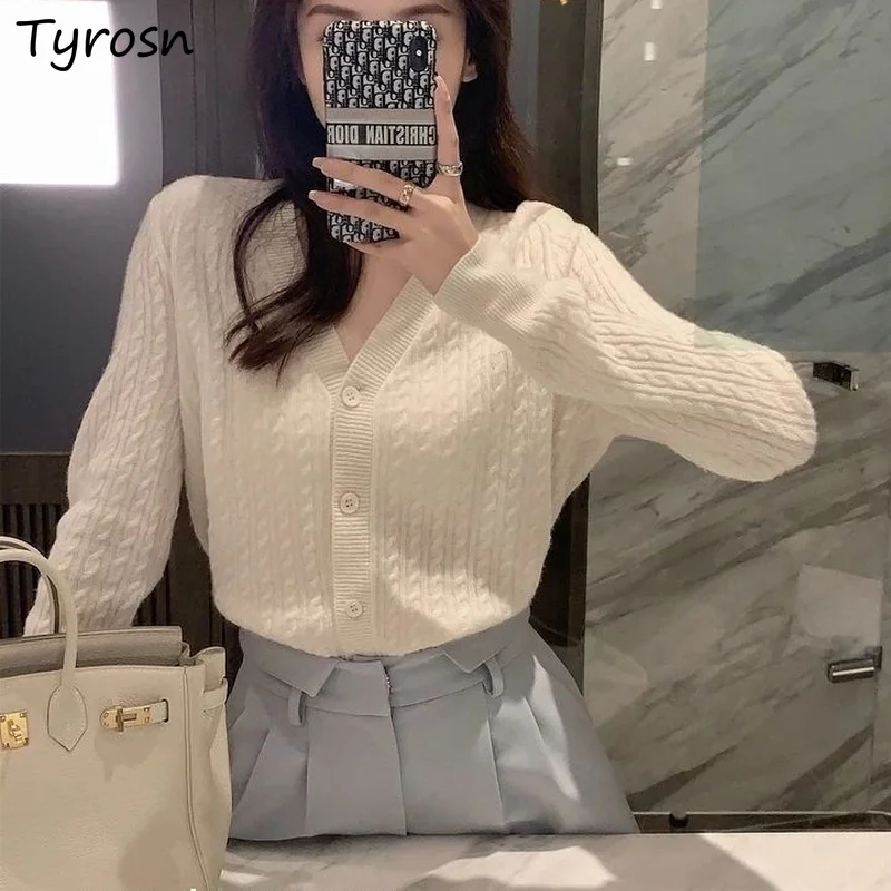 Women Cardigans V-neck Tender Sweaters Ulzzang All-match Casual Candy Color Femme Knitwear Single Breasted Solid Elegant Retro
Women Cardigans V-neck Tender Sweaters Ulzzang All-match Casual Candy Color Femme Knitwear Single Breasted Solid Elegant Retro