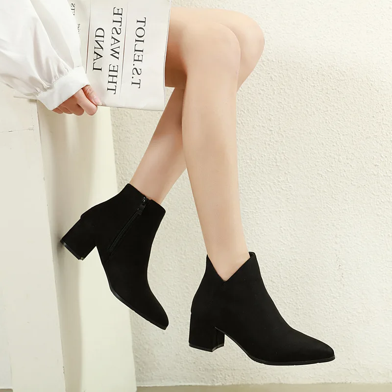 Shoes Lady Boots Luxury Designer Round Toe Low Heels booties Winter Women Lace Up Bootee Woman 2019 Ladies Fashion Ankle Rock
Shoes Lady Boots Luxury Designer Round Toe Low Heels booties Winter Women Lace Up Bootee Woman 2019 Ladies Fashion Ankle Rock