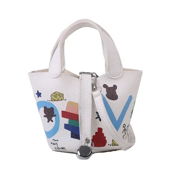 2020 New Transparent PU women's bag holographic luxury handbags women bags designer Graffiti All-match handbag bolsa feminina 
2020 New Transparent PU women's bag holographic luxury handbags women bags designer Graffiti All-match handbag bolsa feminina