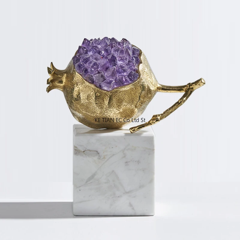 Фото Роскошная фиолетовая Хрустальная каменная скульптура латунная статуя граната с