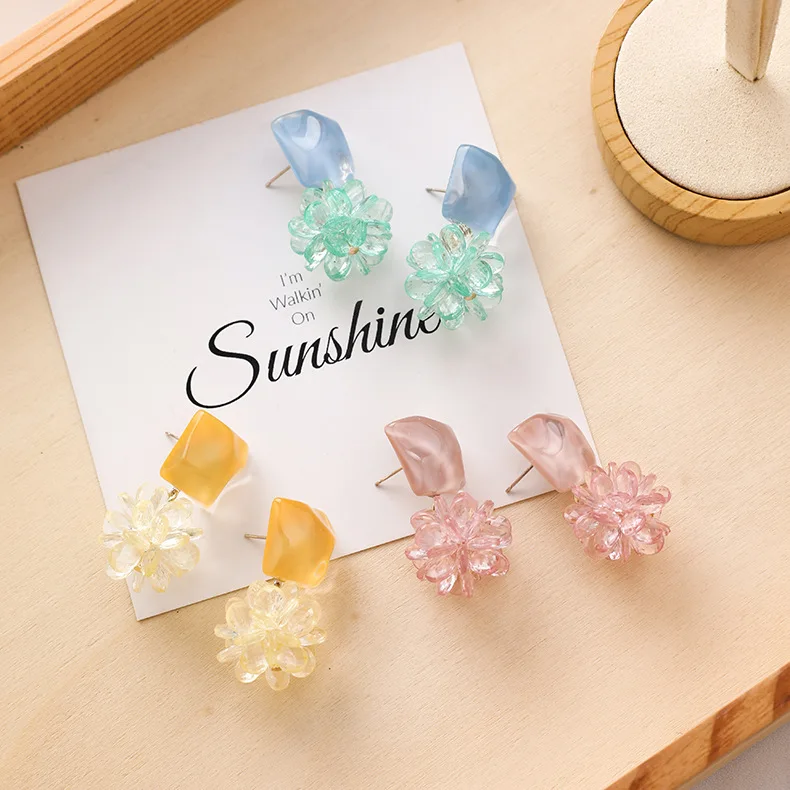925 Silver Needle Korean Cute Irregular Square Crystal Flower Drop Earrings for Women Transparent Dangle Earring Charm Jewelry
925 Silver Needle Korean Cute Irregular Square Crystal Flower Drop Earrings for Women Transparent Dangle Earring Charm Jewelry