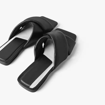 2020 summer Zr new women's shoes nude black flat sandals simple cross strap sandals and slippers
2020 summer Zr new women's shoes nude black flat sandals simple cross strap sandals and slippers