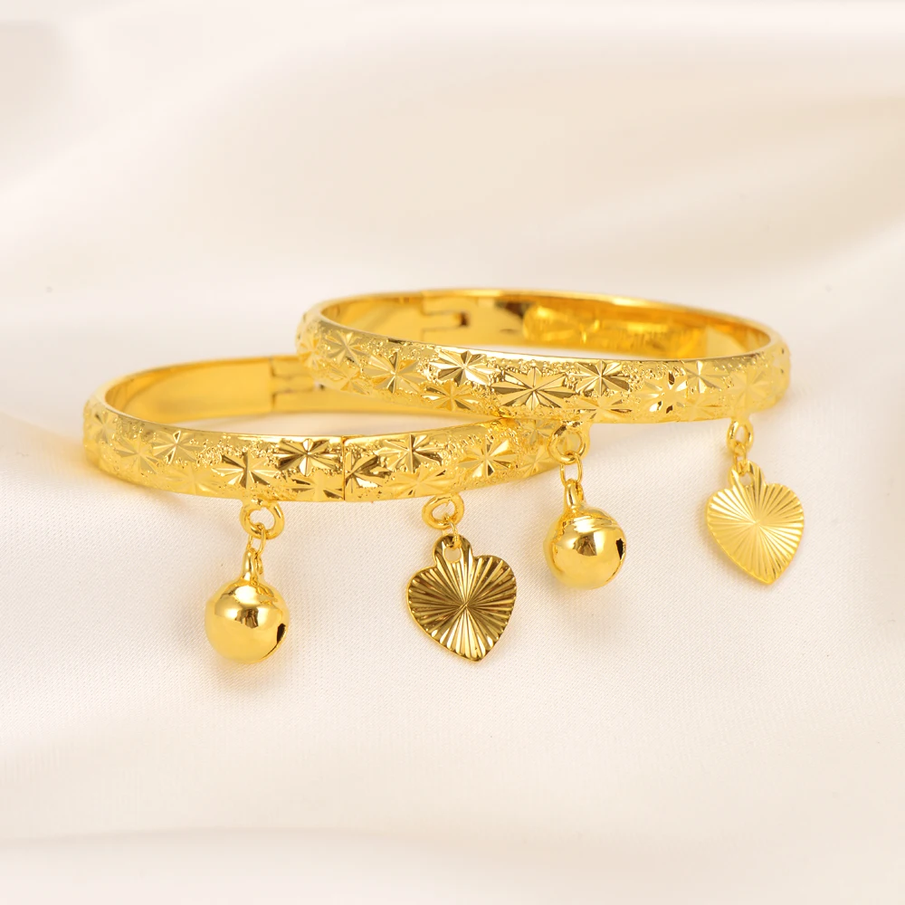 2Pcs Gold Color Bell Heart Baby Bangle Bracelet High Quality Kids Bangles Simple Trendy Jewelry Mideast Arab Africa Gift
2Pcs Gold Color Bell Heart Baby Bangle Bracelet High Quality Kids Bangles Simple Trendy Jewelry Mideast Arab Africa Gift