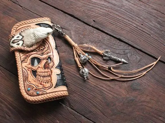 Handmade men's wallet vegetable tanned leather / carved cloth / top layer cowhide / scalp carving / cobra head long wallets
Handmade men's wallet vegetable tanned leather / carved cloth / top layer cowhide / scalp carving / cobra head long wallets