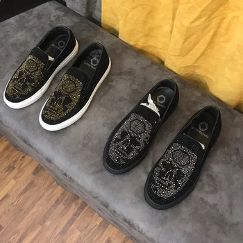 Starbugs PP high end casual men's shoes Italian skull logo upper with hot drill inner lining sheepskin for comfortable wear new 
Starbugs PP high end casual men's shoes Italian skull logo upper with hot drill inner lining sheepskin for comfortable wear new