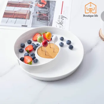 Ceramic Plate of Modern Minimalist Fruit Plate Pure White Ceramic ling shi pan with Small Fork serving platter ceramic tray
Ceramic Plate of Modern Minimalist Fruit Plate Pure White Ceramic ling shi pan with Small Fork serving platter ceramic tray