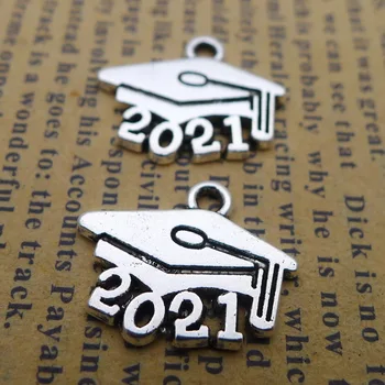 New 14*18mm 1.2G Alloy pendant charm of 2021 Doctoral Cap antique Silver pendant for jewelry making DIY Accessories 200pcs/Bag
New 14*18mm 1.2G Alloy pendant charm of 2021 Doctoral Cap antique Silver pendant for jewelry making DIY Accessories 200pcs/Bag