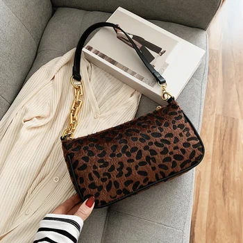 Fashion Zebra Animal Pattern Handbag Totes Women Velvet Casual Travel Small Shoulder Underarm Bag Portable Top-handle Bags 2020
Fashion Zebra Animal Pattern Handbag Totes Women Velvet Casual Travel Small Shoulder Underarm Bag Portable Top-handle Bags 2020