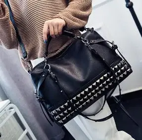 Free shipping fashion large-capacity solid color rivet bag shoulder diagonal ladies portable packaging and unloading handle
Free shipping fashion large-capacity solid color rivet bag shoulder diagonal ladies portable packaging and unloading handle