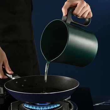 Kitchen Gadgets Oil Pot 1.7L Kitchen Cooking Oil Storage Pot Aluminum Oil Filter Pot Storage Can Grease Strainer Container Pot
Kitchen Gadgets Oil Pot 1.7L Kitchen Cooking Oil Storage Pot Aluminum Oil Filter Pot Storage Can Grease Strainer Container Pot
