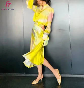2020 Fashion Temperament Bright Shirts Top and Luxury Skirt Suit Set for Women 
2020 Fashion Temperament Bright Shirts Top and Luxury Skirt Suit Set for Women