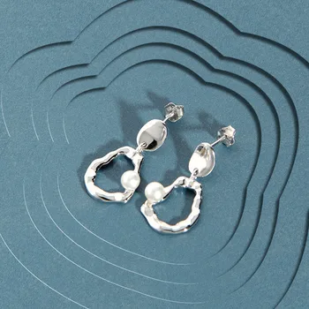 RUIYI Real 925 Sterling Silver Korean Style Girls Irregular Charm Stud Earrings Women Cool Cold Wind Niche Pearl Earrings 2020
RUIYI Real 925 Sterling Silver Korean Style Girls Irregular Charm Stud Earrings Women Cool Cold Wind Niche Pearl Earrings 2020