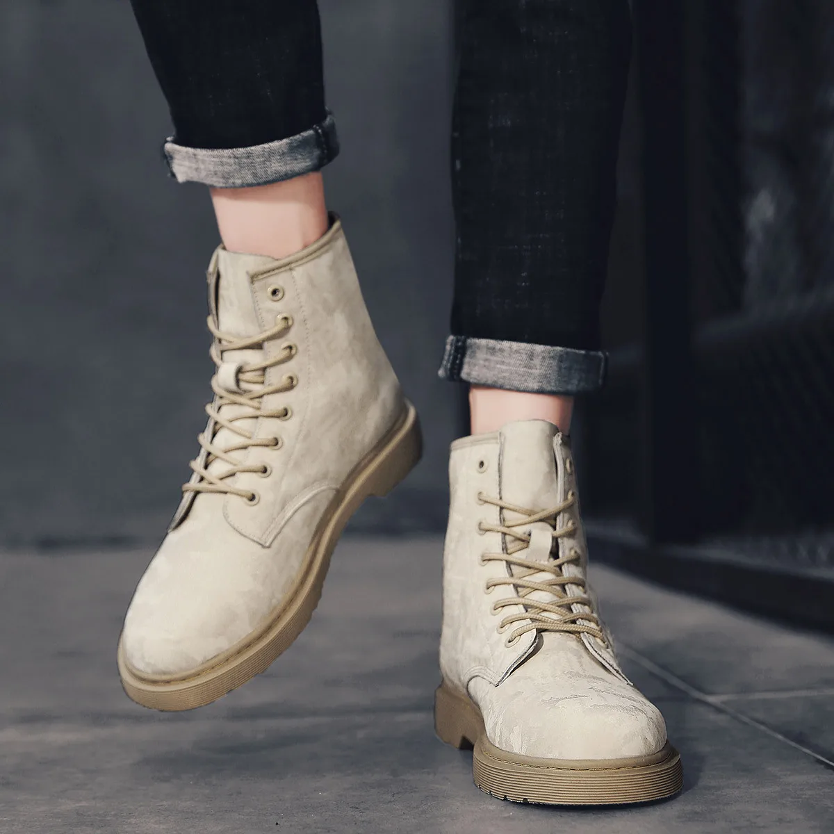 Martin Boots Men's 2020 New Style British Style Hight-top Leather Boot Trend Martin Boots Workwear Cotton Casual Shoes
Martin Boots Men's 2020 New Style British Style Hight-top Leather Boot Trend Martin Boots Workwear Cotton Casual Shoes