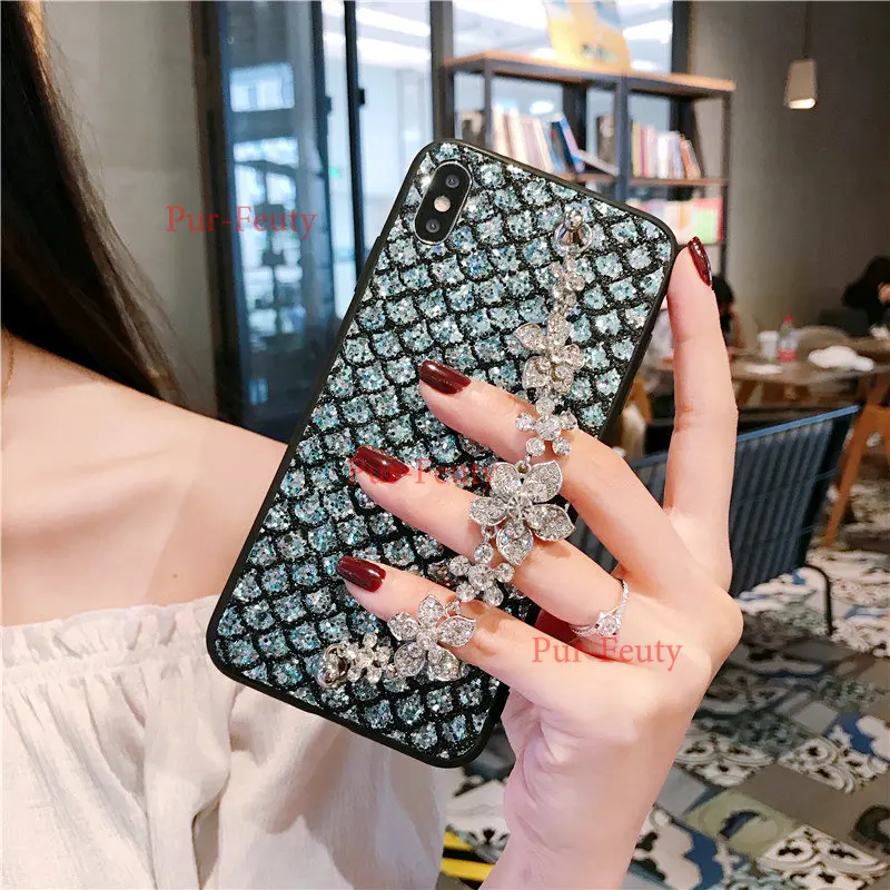Track Bling Bracelet metal chain diamond flower cover For Samsung Galaxy A10 SM-A105F A10E A30 A30S A20 A40 A40S phone case
Track Bling Bracelet metal chain diamond flower cover For Samsung Galaxy A10 SM-A105F A10E A30 A30S A20 A40 A40S phone case