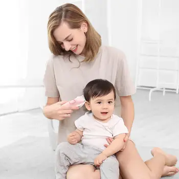 High Quality Baby Special Hair Clipper Rechargeable Child Electric Clipper Ultra-quiet Waterproof Baby Hair Cutting Machine
High Quality Baby Special Hair Clipper Rechargeable Child Electric Clipper Ultra-quiet Waterproof Baby Hair Cutting Machine