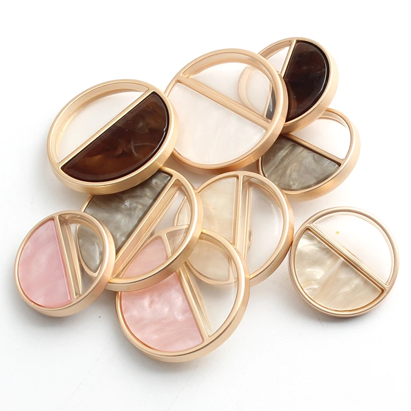 5pcs Fashion Metal Decorative Buttons Transparent Round Gold Shank Buttons for Sweater Coat Windbreaker Sewing Accessories
5pcs Fashion Metal Decorative Buttons Transparent Round Gold Shank Buttons for Sweater Coat Windbreaker Sewing Accessories