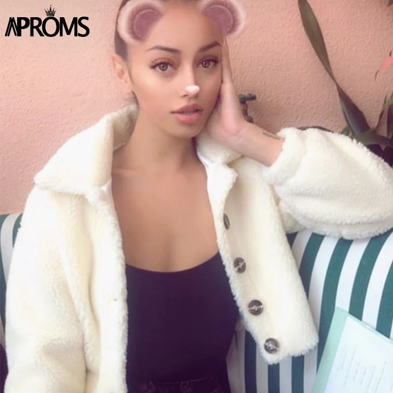 Aproms Elegant Solid Color Lambswool Cropped Jacket Women Buttons Thick Warm Coat Winter Soft Short Basic Jackets Female 2019
Aproms Elegant Solid Color Lambswool Cropped Jacket Women Buttons Thick Warm Coat Winter Soft Short Basic Jackets Female 2019
