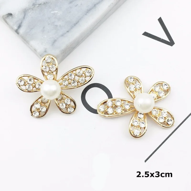 Prajna 10pcs/pack 2.5x3cm Round Pearls Rhinestones Applique Round Gold Button Rhinestones Diamond Button For Wedding Dress DIY
Prajna 10pcs/pack 2.5x3cm Round Pearls Rhinestones Applique Round Gold Button Rhinestones Diamond Button For Wedding Dress DIY