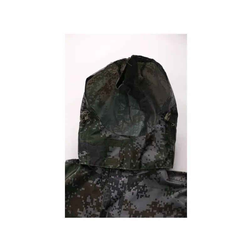 camouflage raincoat9