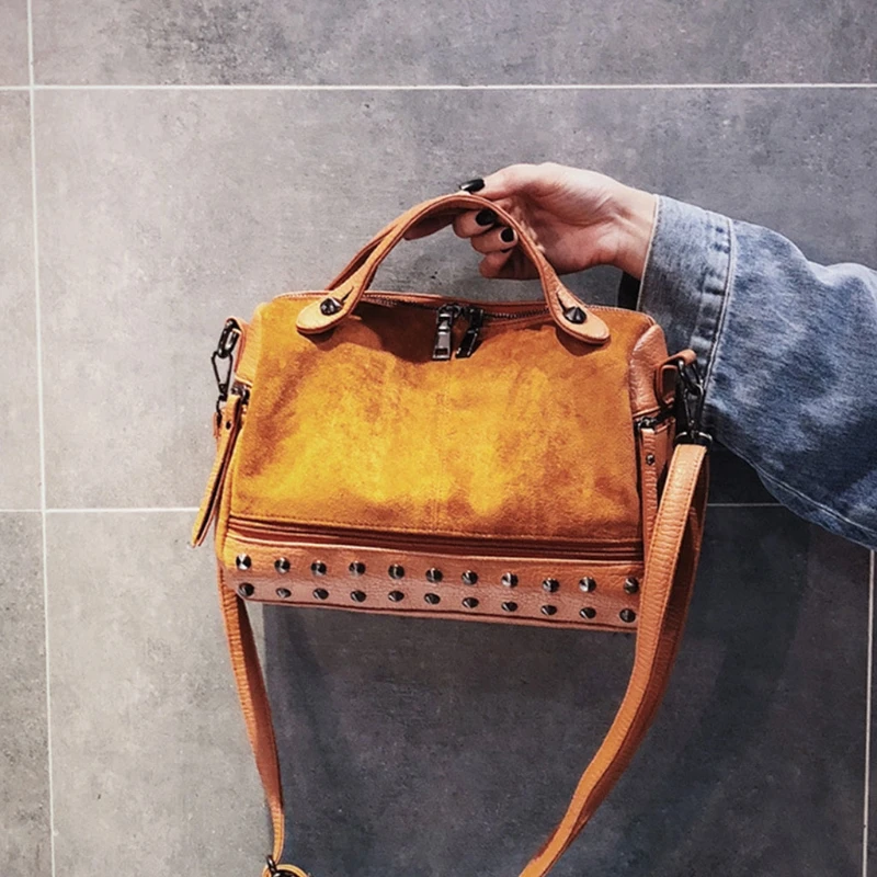 2021 New Crossbody Bag for Women Fashion Studded Tote Shoulder Bag Handbag Leather Messenger Handbags with Adjustable Strap
2021 New Crossbody Bag for Women Fashion Studded Tote Shoulder Bag Handbag Leather Messenger Handbags with Adjustable Strap