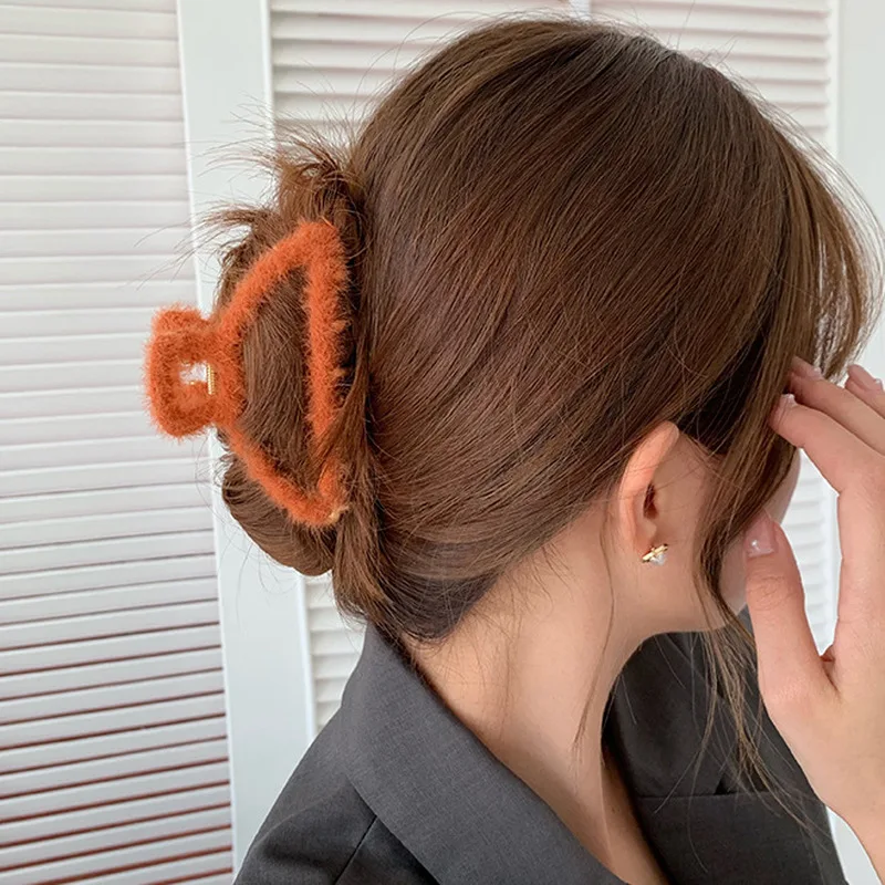 4inch New Fuzzy Hair Claws for girls women Hair Crab Clamp Hairgrip Hair Clip Hairdressing Tool Hair Accessories Housework Bath
4inch New Fuzzy Hair Claws for girls women Hair Crab Clamp Hairgrip Hair Clip Hairdressing Tool Hair Accessories Housework Bath