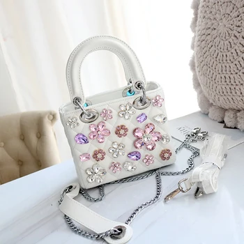 Big Crystal Rhinestone Flower Studded Women Handbag High End PU Leather Rhomboids Pattern Pure Color Crossbody Shoulder Bag
Big Crystal Rhinestone Flower Studded Women Handbag High End PU Leather Rhomboids Pattern Pure Color Crossbody Shoulder Bag