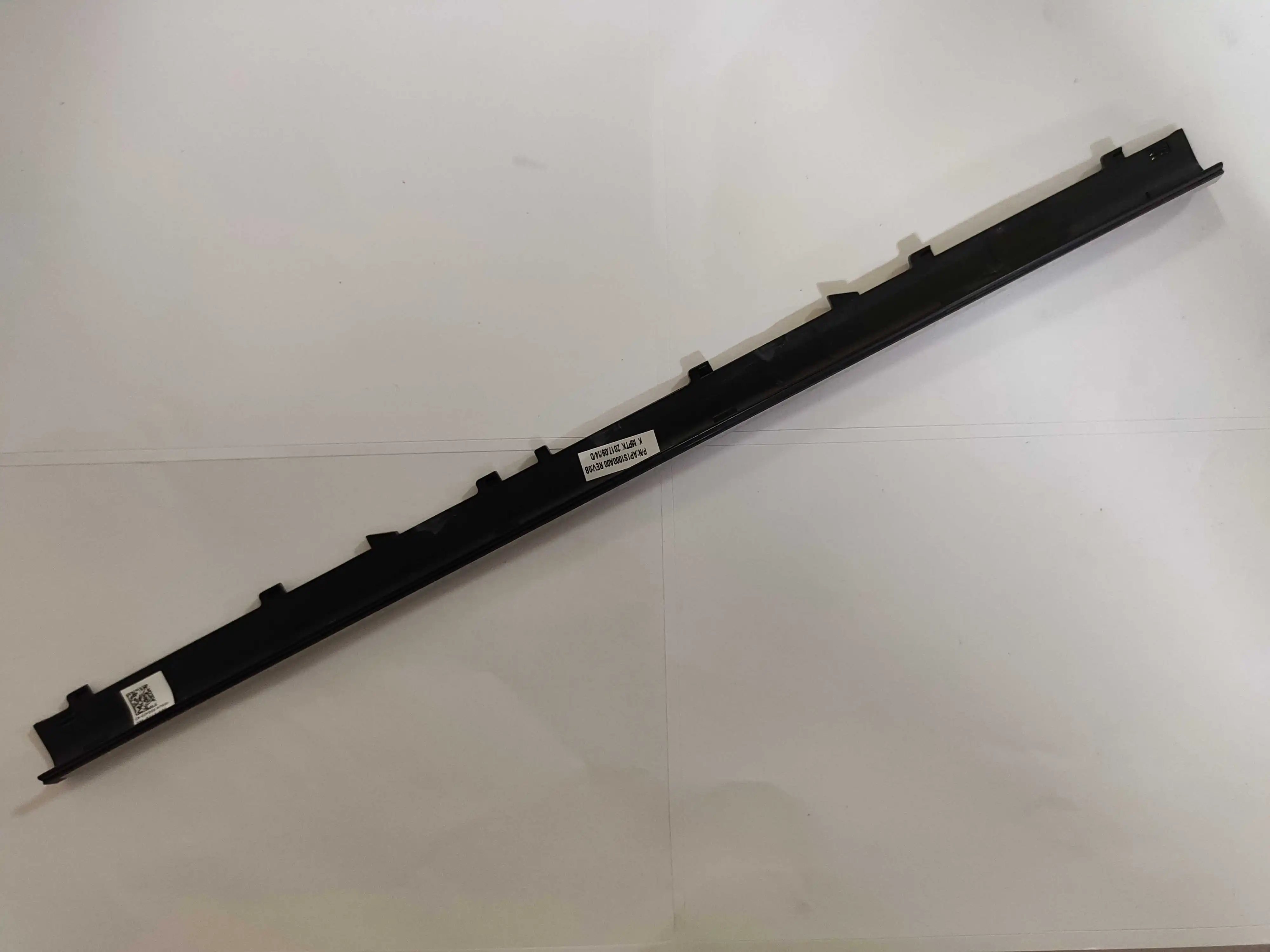Hinge cover for Latitude 7480 E7480 7490 E7490 P73G screen shaft cover bead black gray 02PDG6 Hinge cover for Latitude 7480 E7480 7490 E7490 P73G screen shaft cover bead black gray 02PDG6