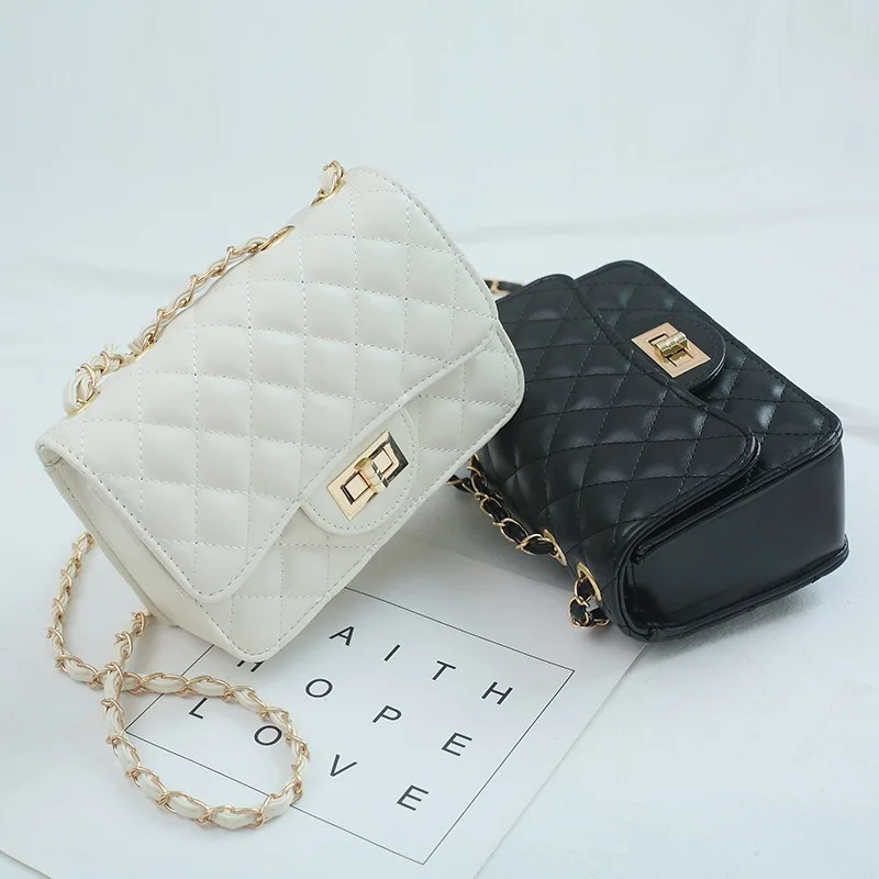 The new small Xiang feng ling lattice chain mini shoulder bag mini bag women's tide simple Korean version
The new small Xiang feng ling lattice chain mini shoulder bag mini bag women's tide simple Korean version