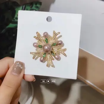 Rhinestone with Drop Pearl Brooch Fashion Vintage Brooches and Pins Elegant Winter Coat Accessories High Quality Gift
Rhinestone with Drop Pearl Brooch Fashion Vintage Brooches and Pins Elegant Winter Coat Accessories High Quality Gift