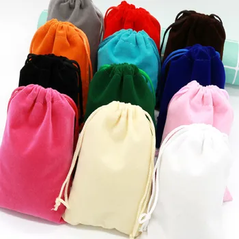 New 50 Pcs/lot Velvet Bag 9x12cm Storage Bags Charms Earrings Jewelry Packaging Bags Wedding Decoration Velvet Pouch Gift Bags 
New 50 Pcs/lot Velvet Bag 9x12cm Storage Bags Charms Earrings Jewelry Packaging Bags Wedding Decoration Velvet Pouch Gift Bags