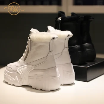 RY-RELAA women sneakers 2018 fashion platform sneakers ins style women designer sneakers women Plus velvet designer shoes white
RY-RELAA women sneakers 2018 fashion platform sneakers ins style women designer sneakers women Plus velvet designer shoes white