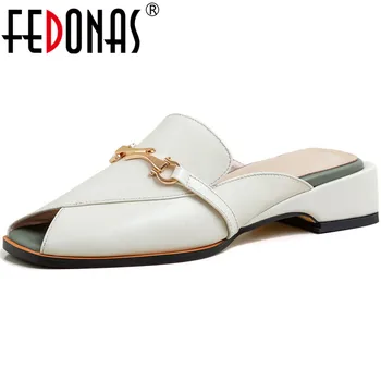 FEDONAS Metal Decoration Peep Toe Woman Sandals Genuine Leather Fashion Thick Heels Pumps 2020 Brand Design Party Shoes Woman
FEDONAS Metal Decoration Peep Toe Woman Sandals Genuine Leather Fashion Thick Heels Pumps 2020 Brand Design Party Shoes Woman