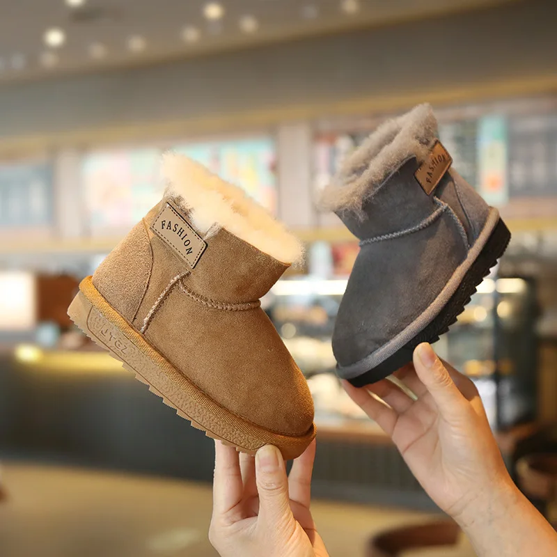 Children's snow boots 2019 winter new fur one baby cotton shoes thick warm boys genuine leather boots
Children's snow boots 2019 winter new fur one baby cotton shoes thick warm boys genuine leather boots