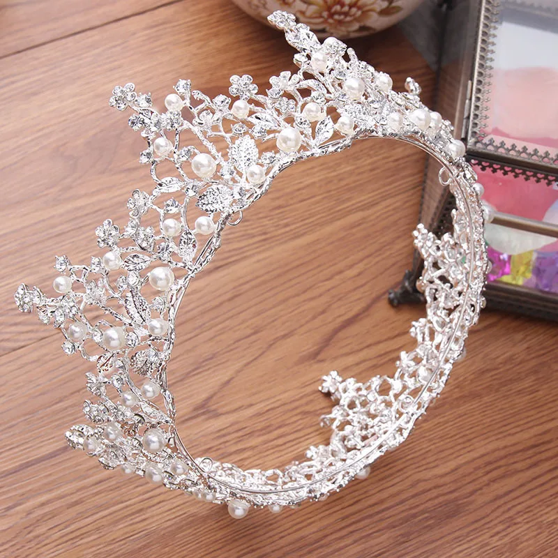 Bride Princess Crown Headdress European Style Circle Retro Palace Rhinestone Pearl Crown Marriage Banquet Accessories 
Bride Princess Crown Headdress European Style Circle Retro Palace Rhinestone Pearl Crown Marriage Banquet Accessories